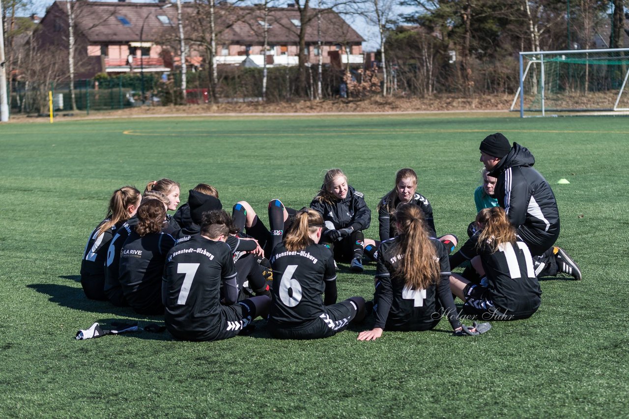 Bild 459 - B-Juniorinnen Halbfinale SVHU - Holstein Kiel : Ergebnis: 3:0